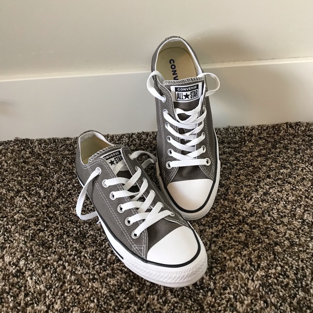 Like New Grey Converse Chuck Taylor
